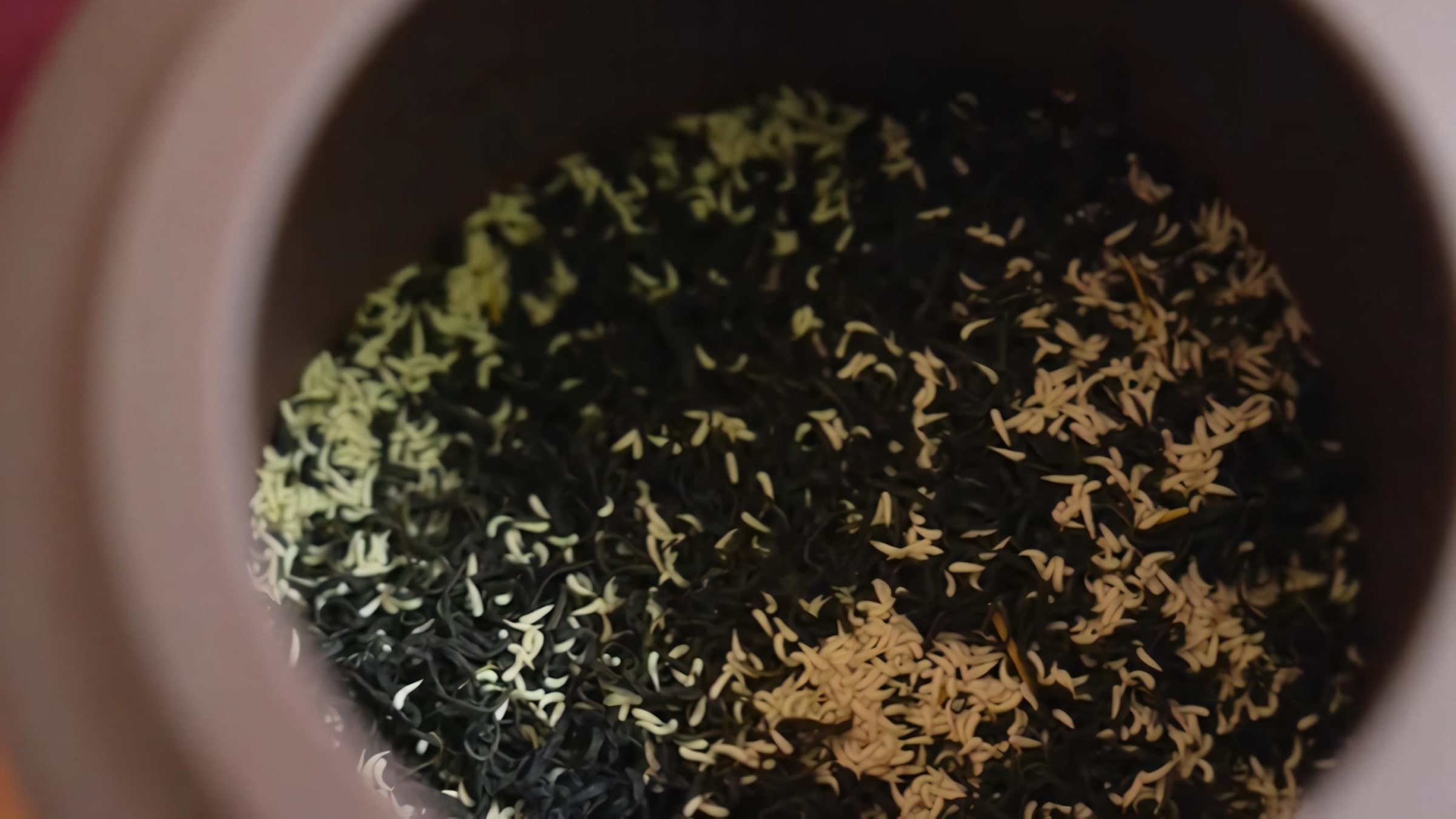 West Lake Lotus Tea Legend — Part II: The Art of Handcrafted Lotus Scenting 20 1-layer-of-lotus-rice-1-layer-of-tea-15-to-24-days-to-complete-a-batch