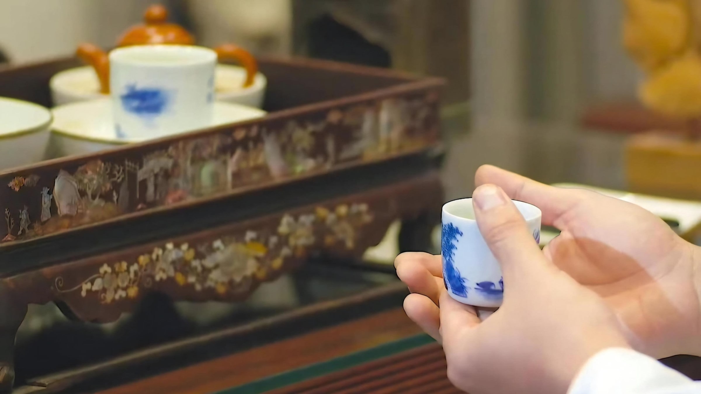 enjoying-lotus-tea-with-mindfulness