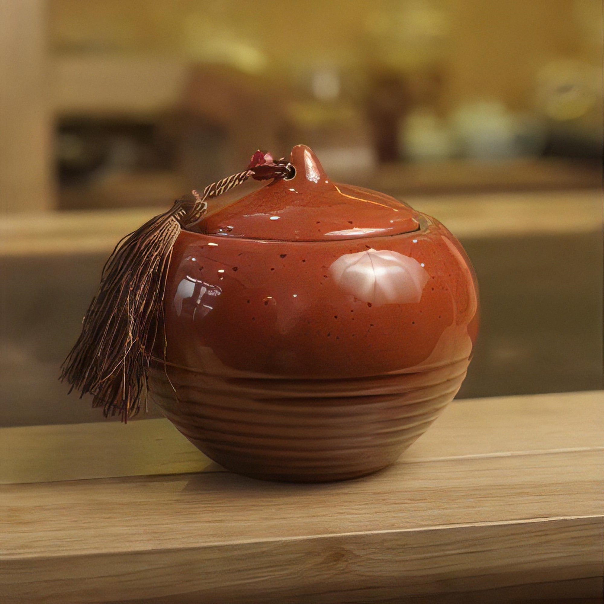 Porcelain-jar-store-green-tea-and-oolong-tea