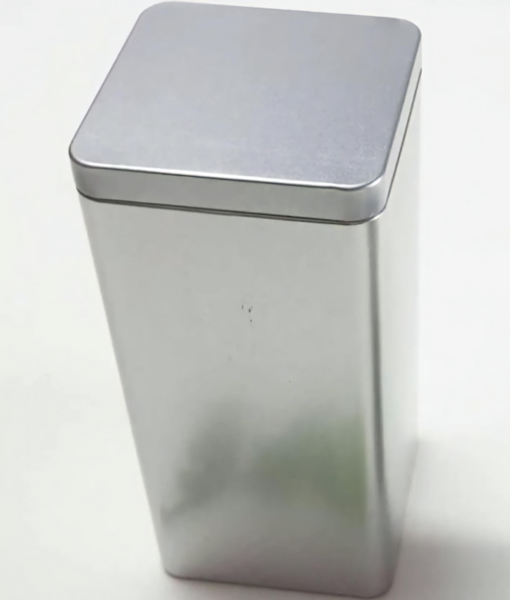 Sealed-tins-store-most-teas