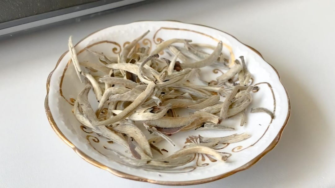 Jun-Shan-Yin-Zhen-Yellow-Needle